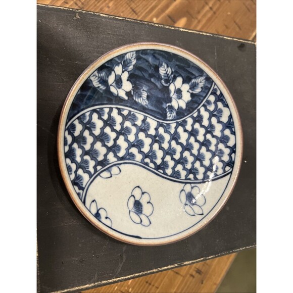 Asian Plate Sushi or Sauce Floral Print Blue & White with brown rim 5” , Marked. - Picture 1 of 3